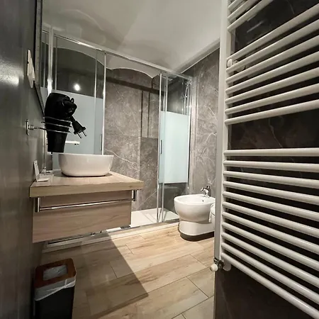 Life Guest house